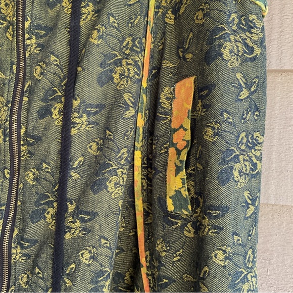 Myyou tunic vest zip up front embroidered flowers. Original with zip hood - Picture 6 of 10